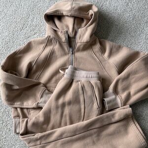 Women’s Tan Hoodie and Jogger Set (large)